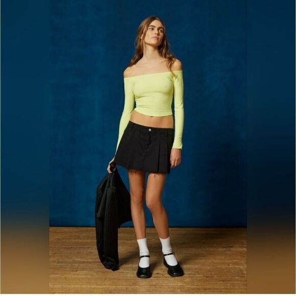 BDG Alex Off-The-Shoulder Top Urban Outfitters NWT/NWOT - Picture 1 of 11